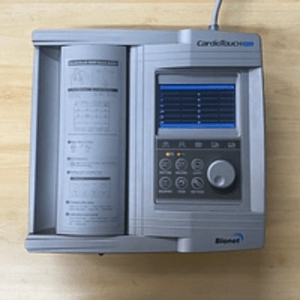 Electrocardiógrafo de 12 canales modelo Cardiotouch 3000 Bionet